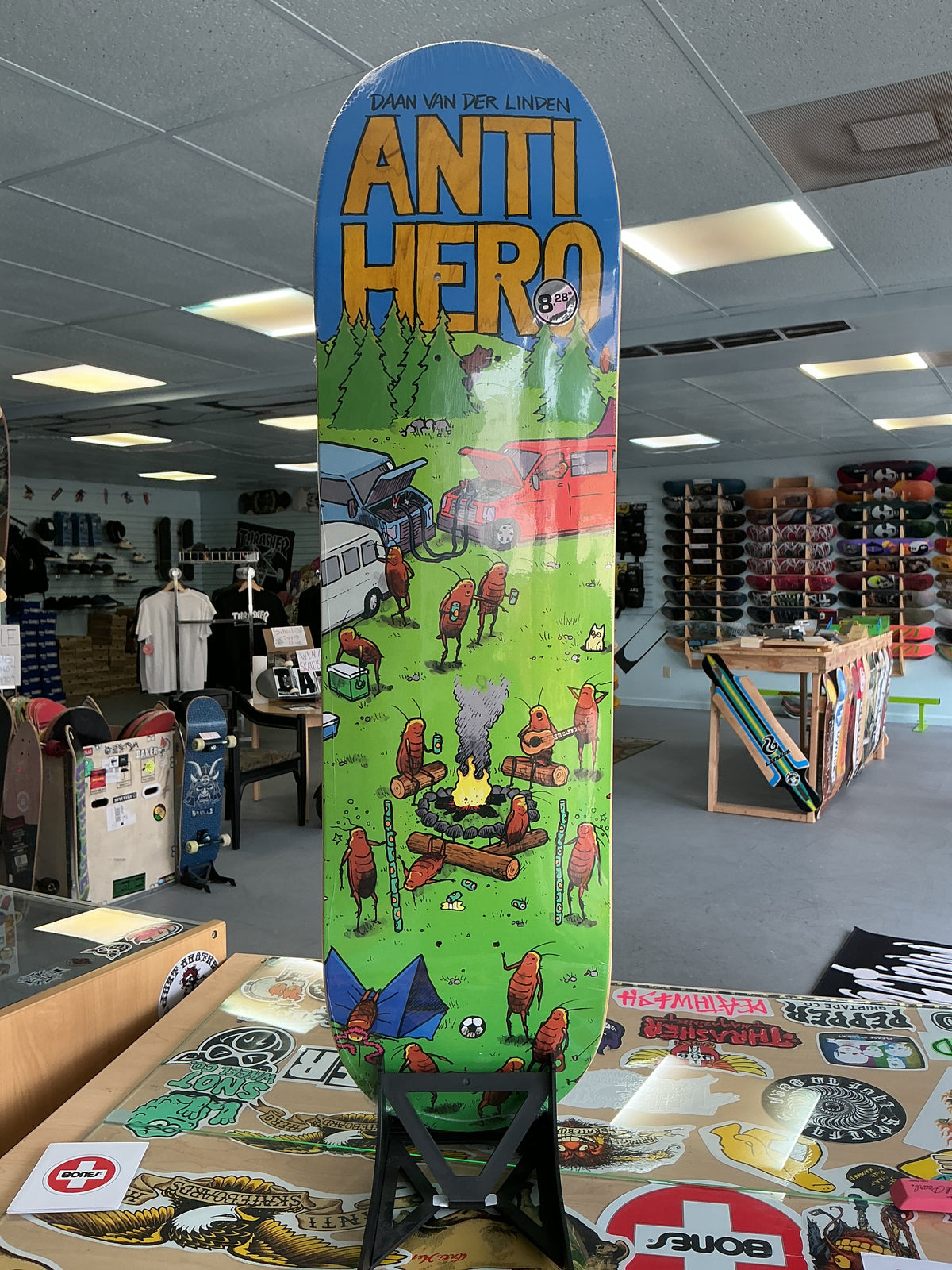 Anti Hero DAAN Roached Out II Deck 8.28”