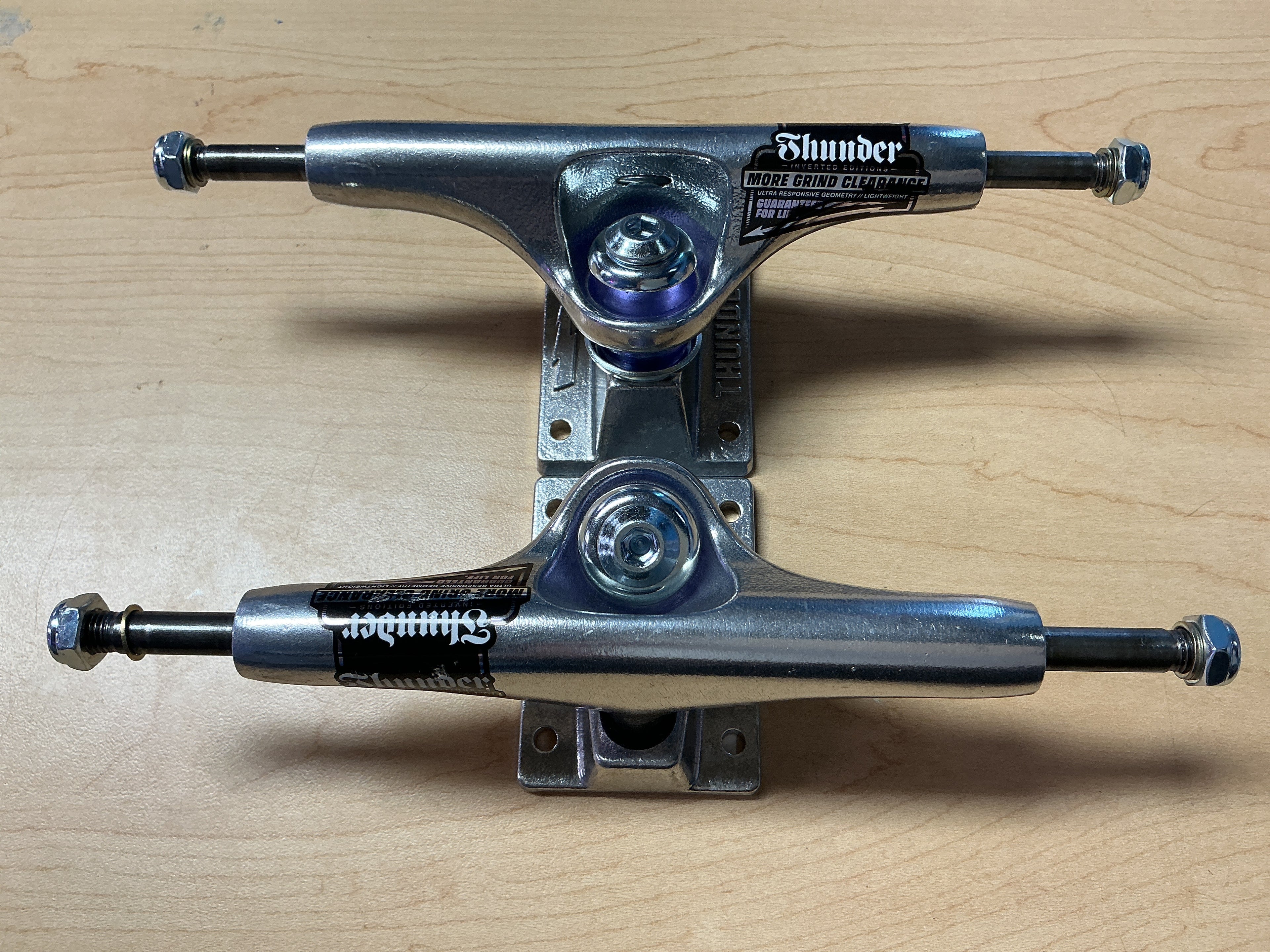 Thunder Trucks Inverted 148mm (Set of 2)