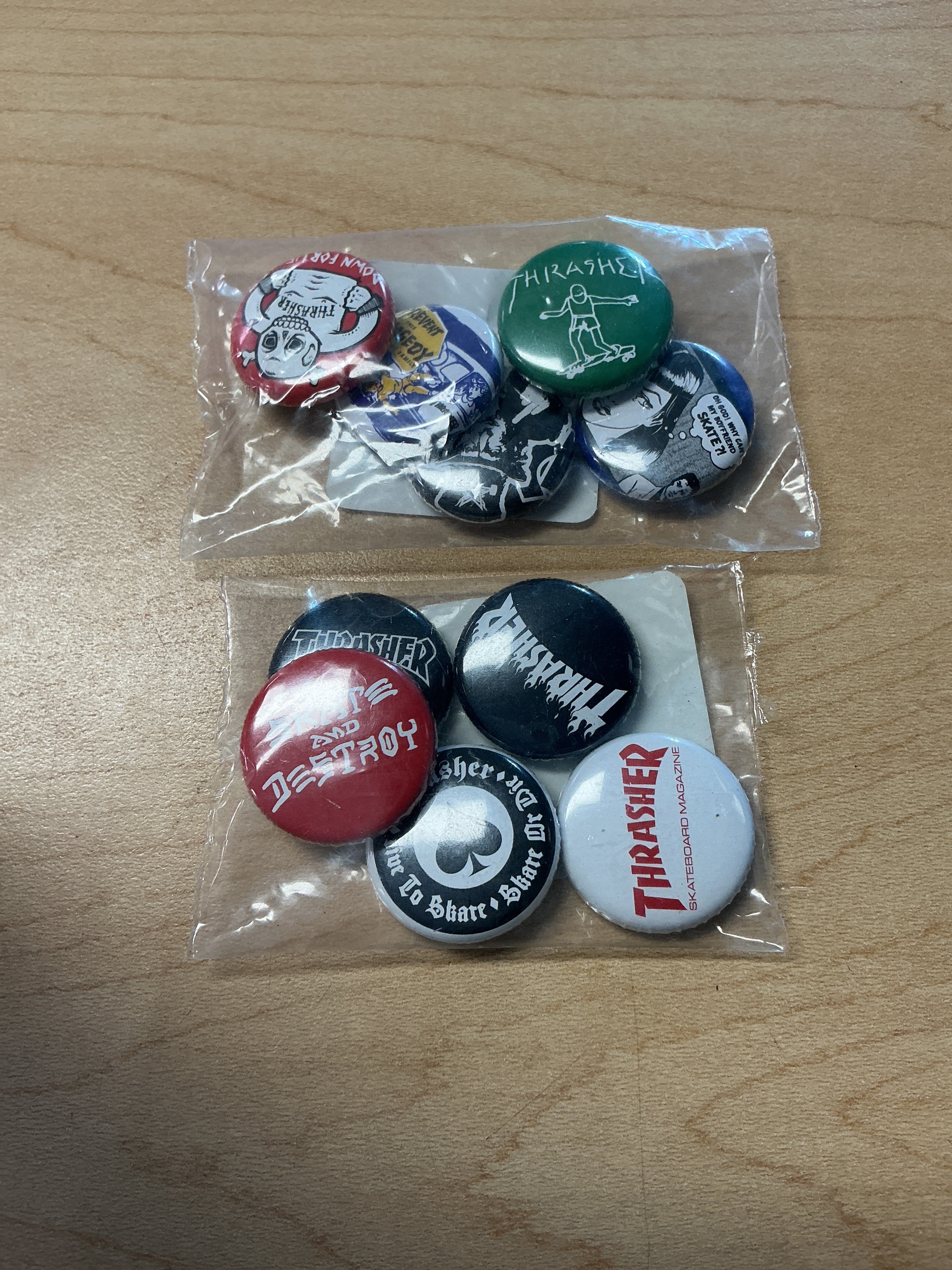 Thrasher Button 5pk