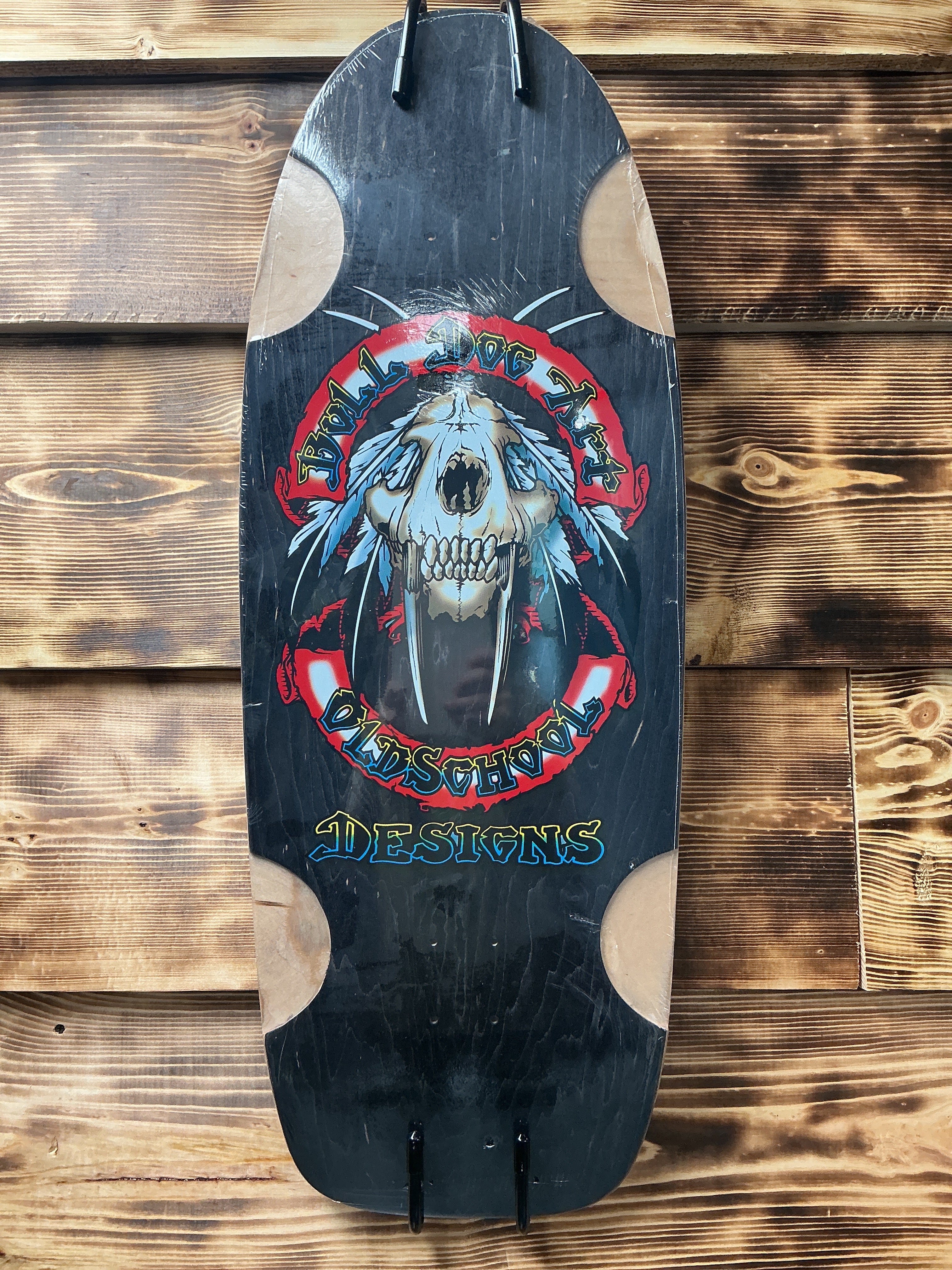 Bulldog Sabertooth Deck BLK Stain 11.87x33”